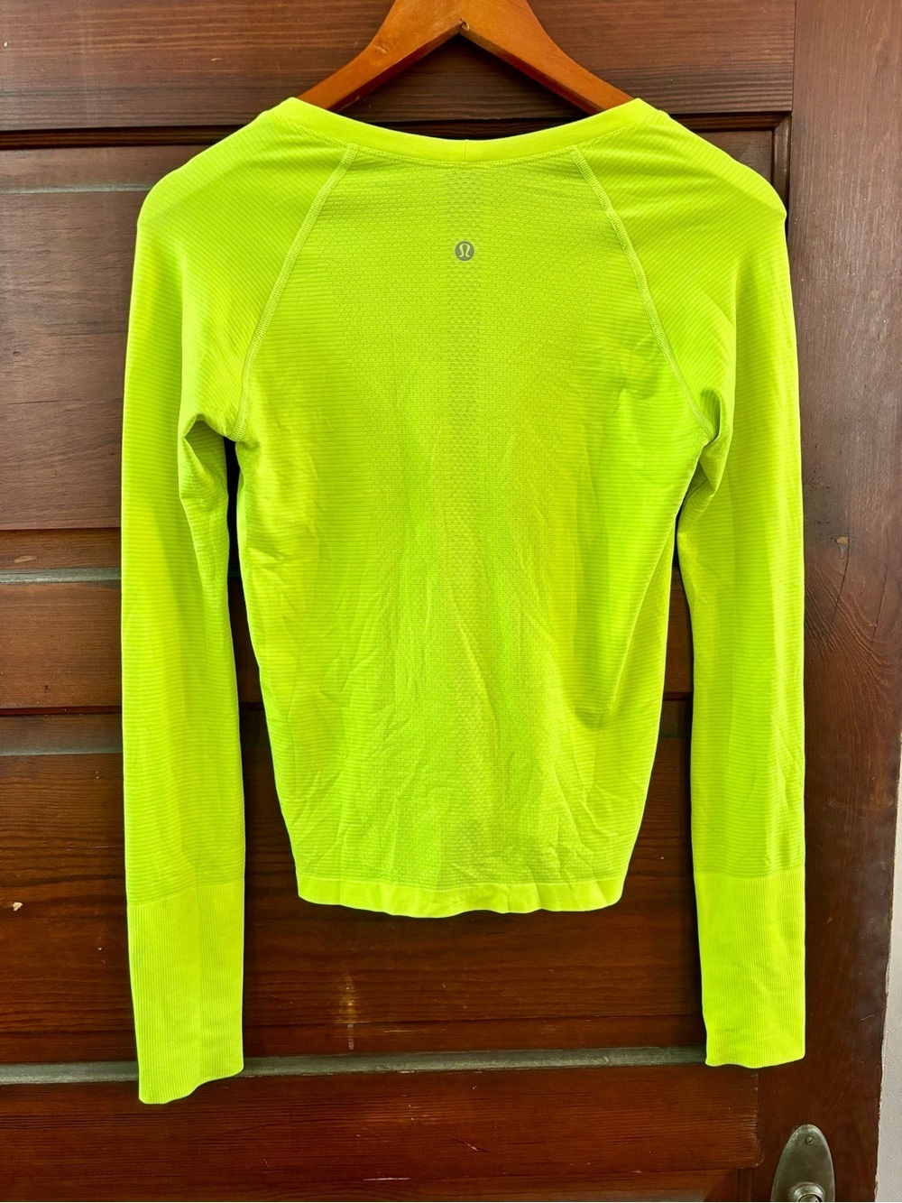 Lululemon Swiftly Tech Long Sleeve 2.0 Waist Length In Highlight Yellow Size 8 - Picture 3 of 9